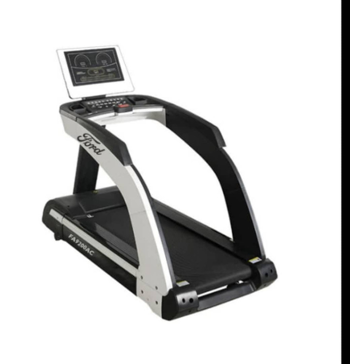 تردمیل باشگاهی پرقدرت با موتور پیک ۷ اسب بخار AC برند فورد فیتنس مدل Ford FA9200