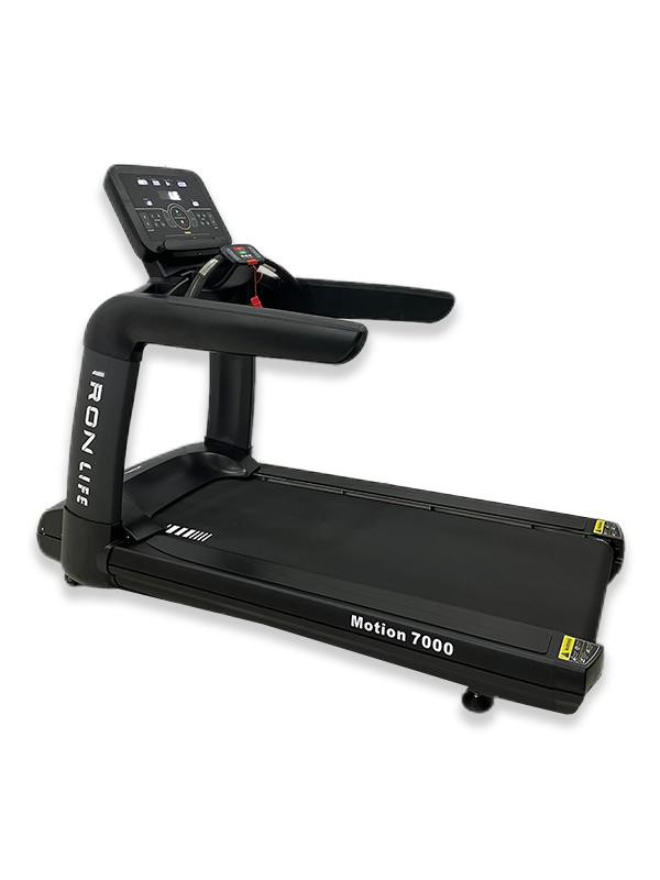 تردمیل باشگاهی پرقدرت آیرون لایف با تحمل وزن 200 کیلوگرم و قدرت موتور پیک 7 اسب بخار مدل motion7000