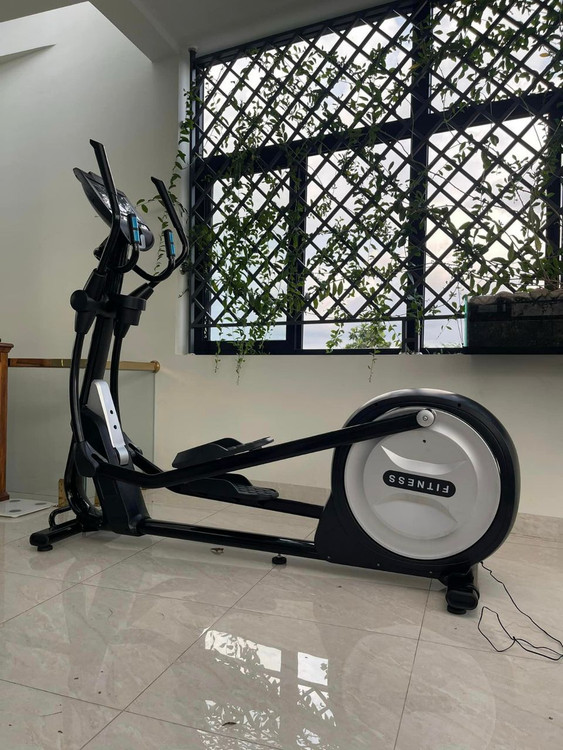 الپتیکال باشگاهی ژنراتوری دیادورا با تحمل وزن ۱۸۰ کیلوگرم مدل 0030 الکترو مگنتی