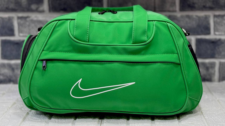 ساک طرح چرم مثلثی نایک دارای جا کفشی و جا شیکری کد ۲۰۴