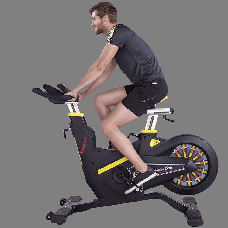 دوچرخه اسپینینگ ام بی اچ فیتنس با تحمل وزن ۲۰۰ کیلوگرم و فلایویل ۲۵ کیلوگرمی مدل MBH M-5811