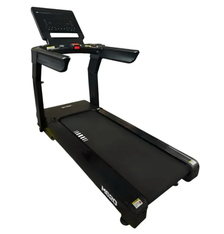 تردمیل باشگاهی برند اکستریم با قدرت موتور پیک ۶ اسب بخار AC و تحمل وزن نامحدود مدل M620