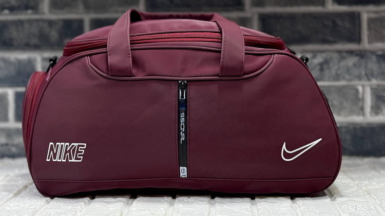 ساک ورزشی طرح چرم زیپ وسط جا کفشی دار با آستر خارجی نایک با کد محصول ۲۰۹