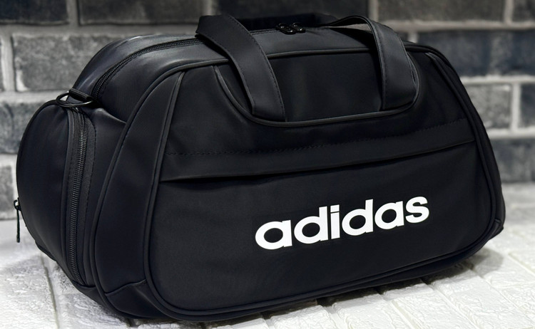 ساک طرح چرم مثلثی آدیداس دارای جا کفشی و جا شیکری کد ۲۰۴