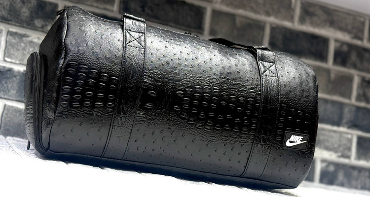 ساک طرح چرم نایک دارای جاکفشی و آستر خارجی کد ۲۰۶