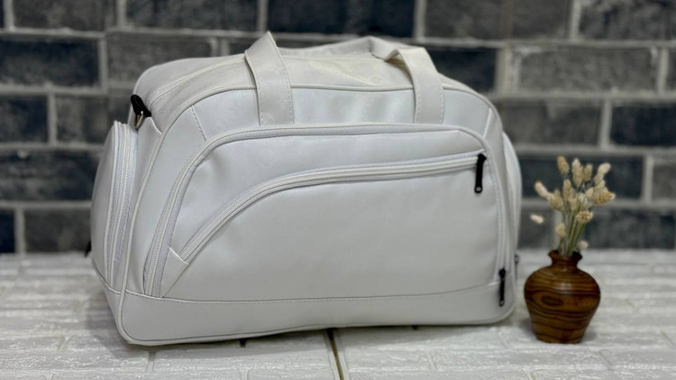 ساک طرح چرم کلاسیک ال وی (LV) دارای جا کفشی و آستر خارجی کد ۲۱۲