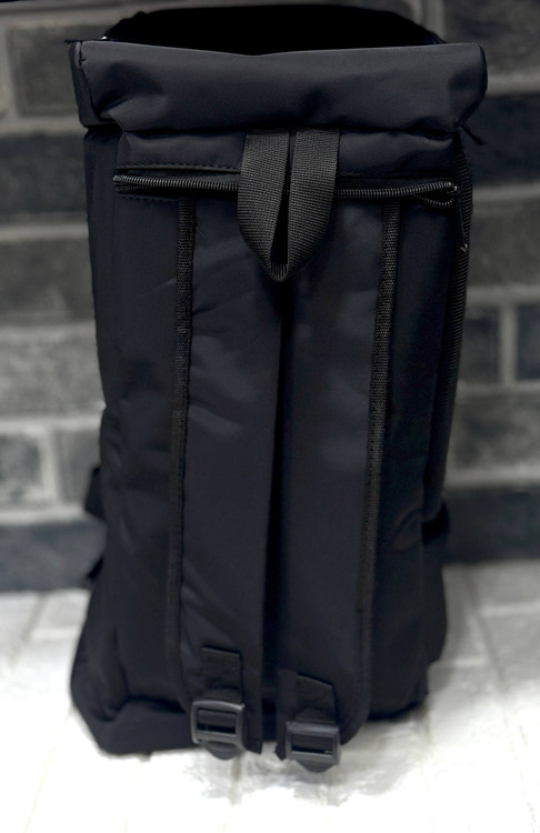 ساک ورزشی پارچه ای سه کاره سایز بزرگ برند ونوم ضد آب با قابلیت کوله شدن و جا موبایلی دار کد ۱۱۵