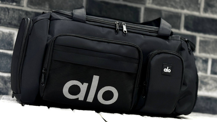 ساک ورزشی پارچه ای سه کاره برند الو ضد آب با قابلیت کوله شدن و جا موبایلی دار کد ۱۱۵