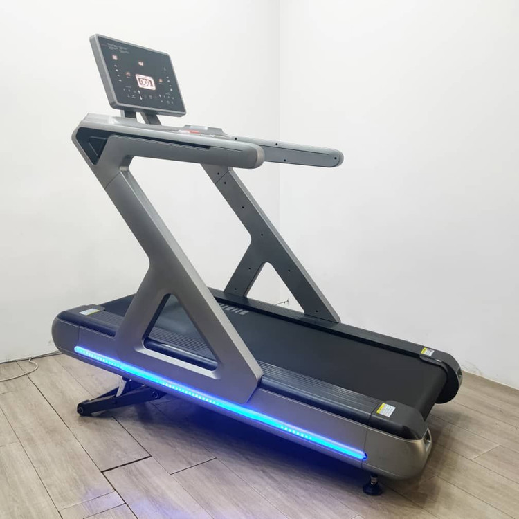 تردمیل باشگاهی فورد با موتور پیک ۷ اسب Ac طراحی ۲۰۲۶ مدل FA9400